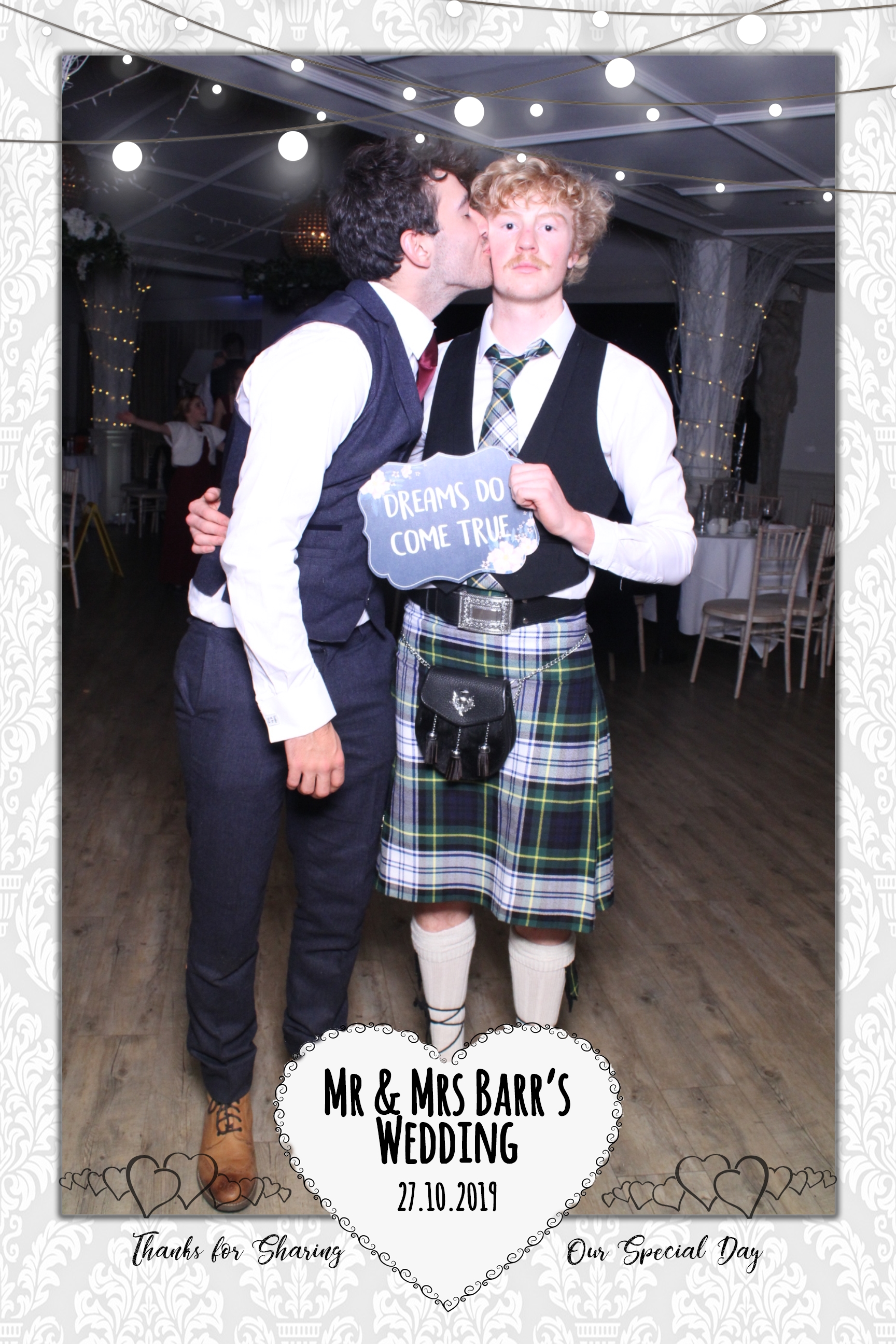 Mr & Mrs Barr's Wedding | View more photos from the event at images.mobile-photo-booth.com/u/MobilePhotoBoothUK/Mr-Mrs-Barrs-Wedding
